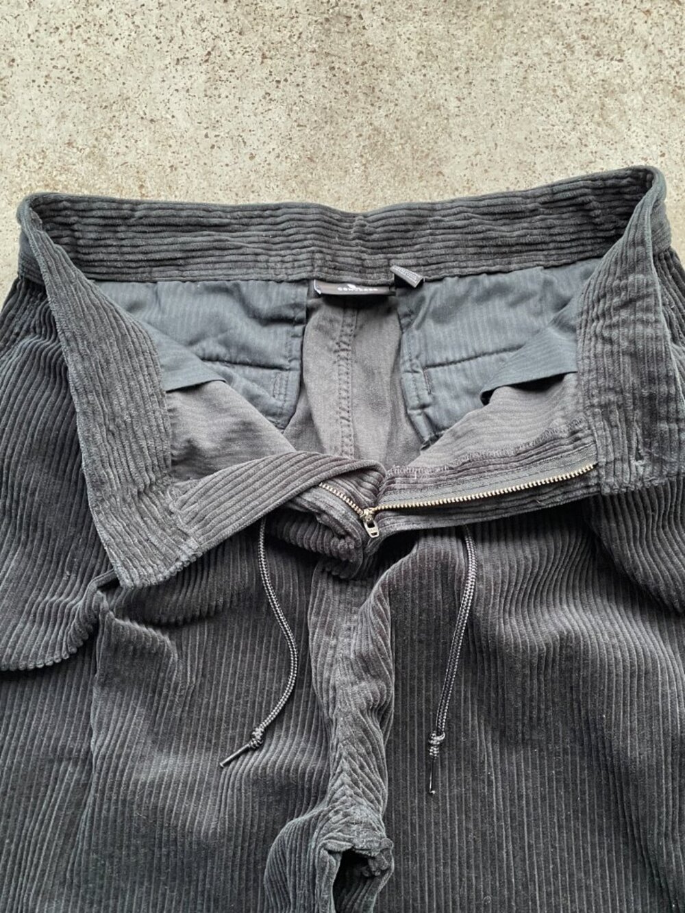 Converse Men's Wide Leg Corduroy Pants Size 29 Black Casual, Retro, Soft - Picture 5 of 6